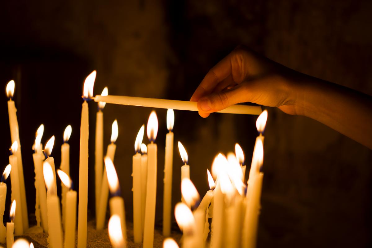 Парафінові свічки для храму